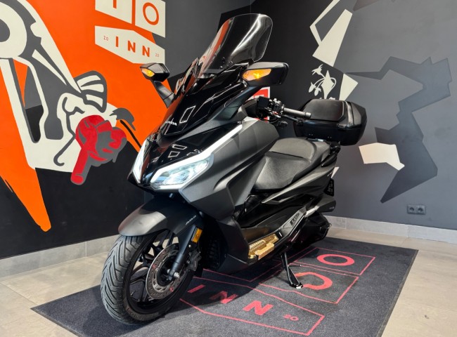 Honda Forza 350