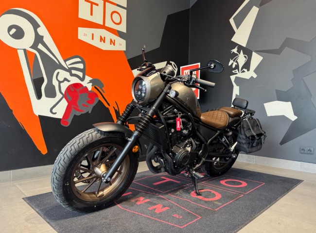 ﻿Honda Rebel 500 SE
