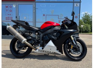 Yamaha R1
