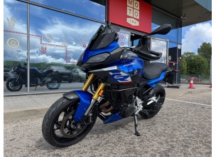 BMW F900 XR