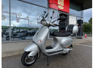 Piaggio Vespa 125 