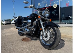 Suzuki VL800