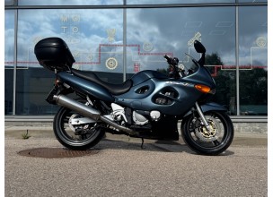 Suzuki GSX750F Katana