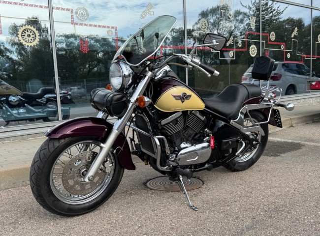 ﻿Kawasaki Vn800