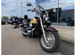 ﻿Kawasaki Vn800