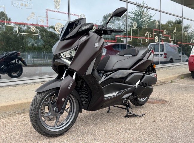 Yamaha Xmax 300