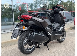 Yamaha Xmax 300