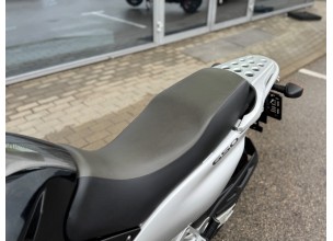 Suzuki XF650 Freewind