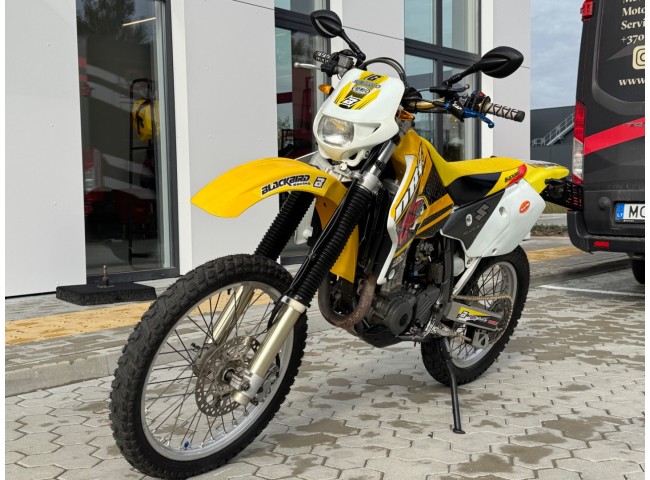 Suzuki Drz400