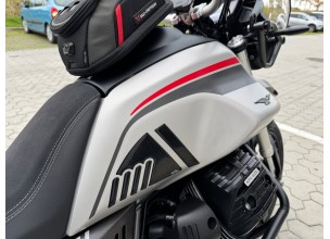 ﻿Moto Guzzi V85 TT