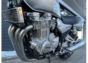 Yamaha XJR1300 