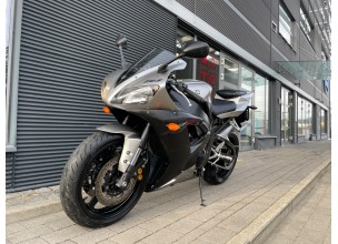 Yamaha R1