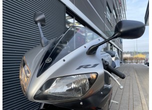 Yamaha R1