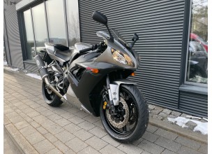 Yamaha R1