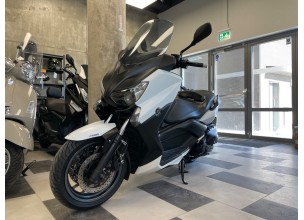 Yamaha Xmax 400