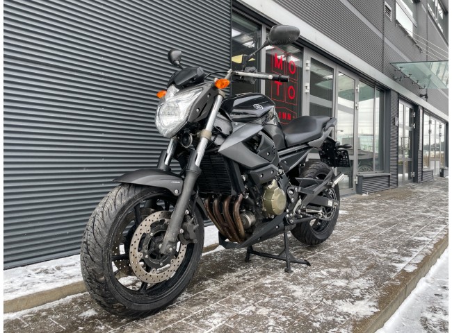 Yamaha XJ6 ABS