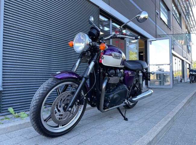 Triumph Boneville T100