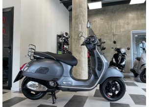 Piaggio Vespa 300 Gts