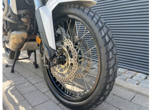 ﻿Honda AfricaTwin 1100 DCT