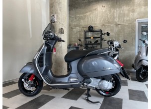 Piaggio Vespa 300 Gts