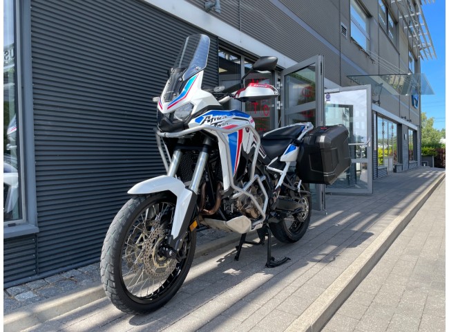 ﻿Honda AfricaTwin 1100 DCT