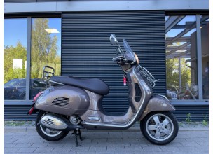Piaggio Vespa 300 Gts Touring