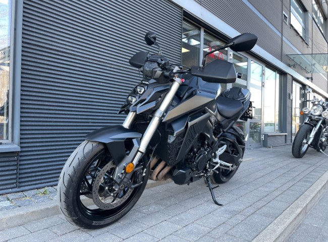 Suzuki GSX-S950