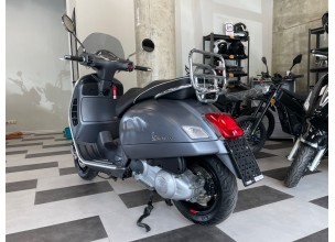 Piaggio Vespa 300 Gts