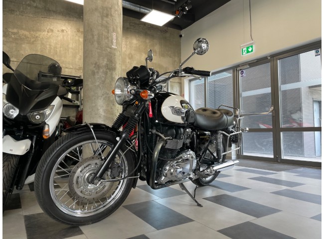 Triumph Boneville T100